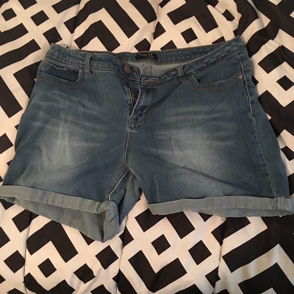 RUE21 Shorts